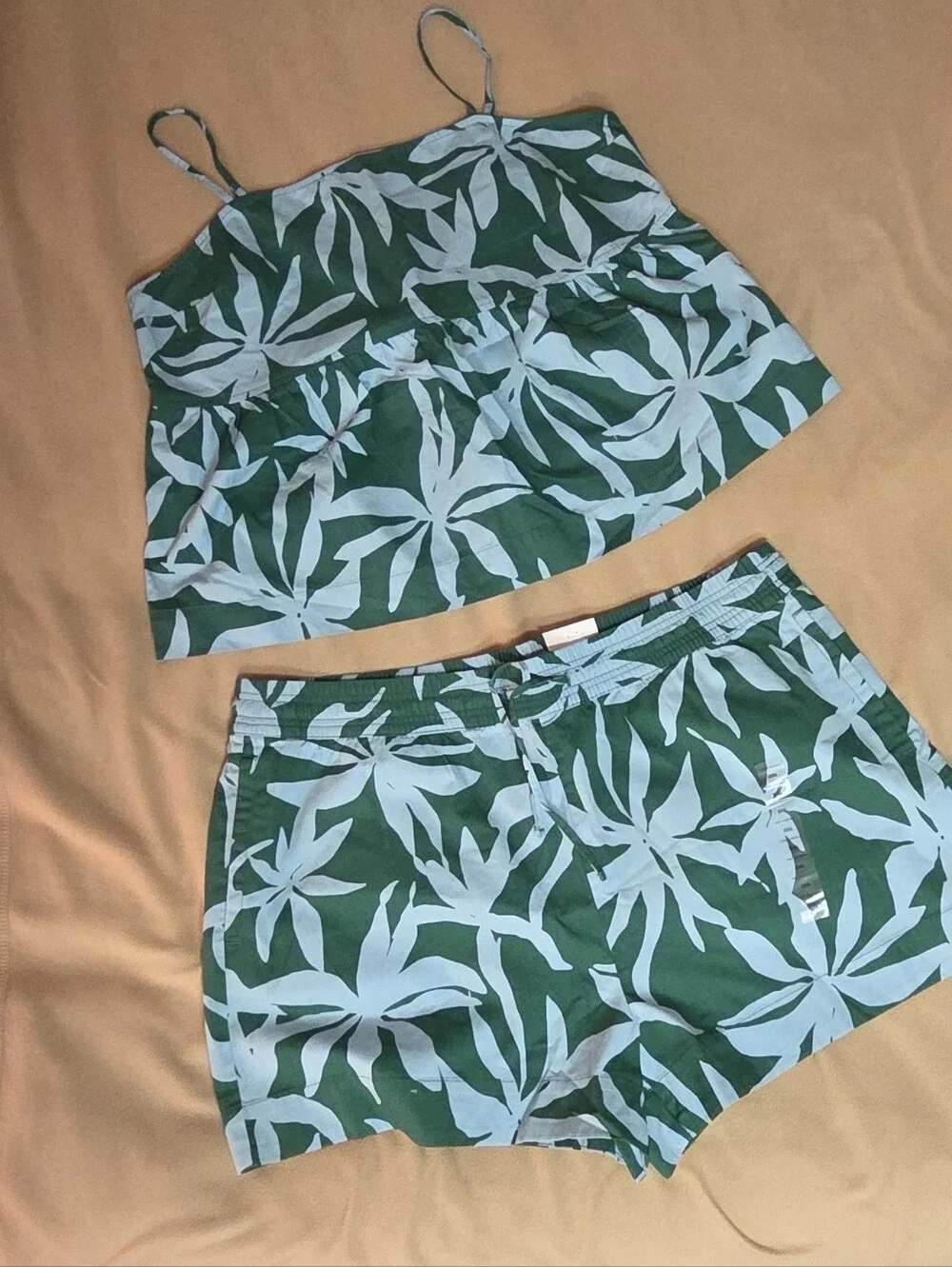 *NWT* Matching Set - Cami and Shorts